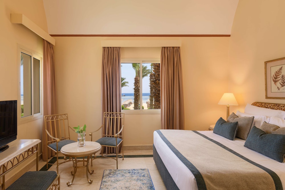 Executive Suite, Sea View thumbnail 6