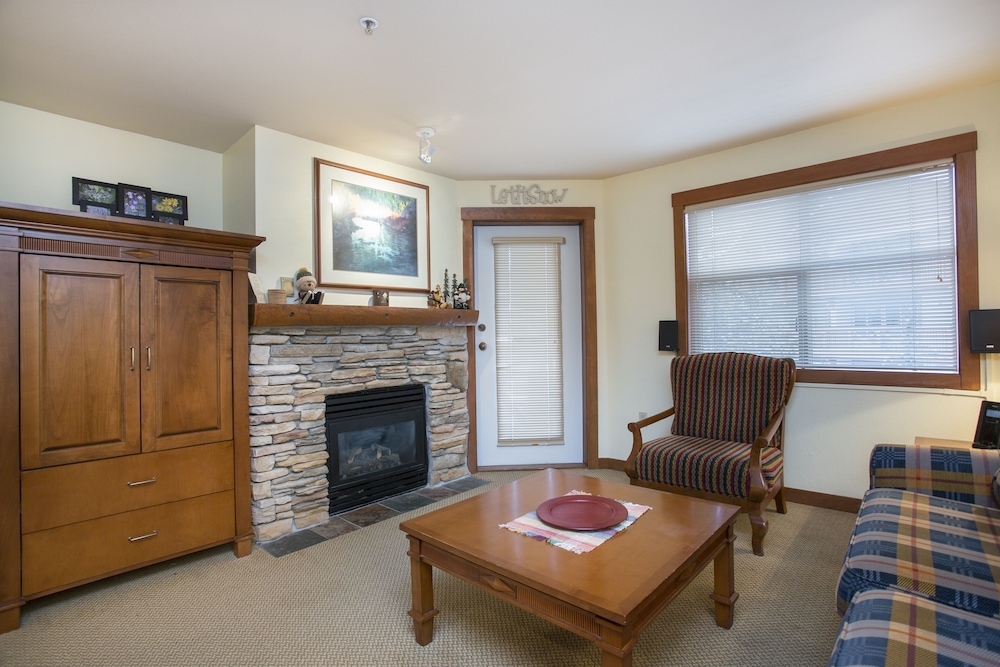 Condo, 1 Bedroom