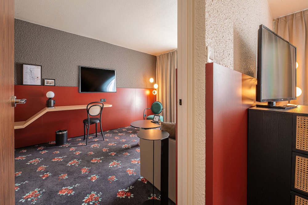 Suite, 1 Queen Bed, Non Smoking photo 1