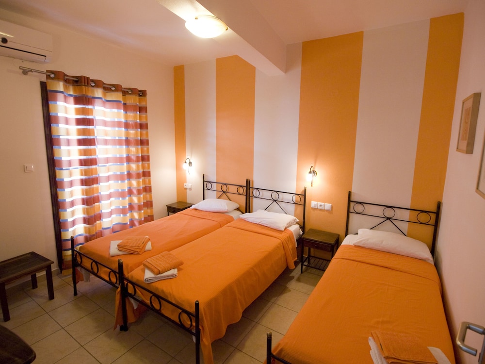 Standard Triple Room photo 1