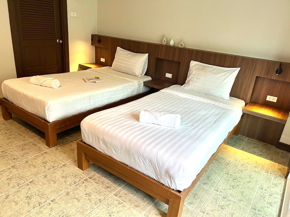 Twin Room - Photo 3