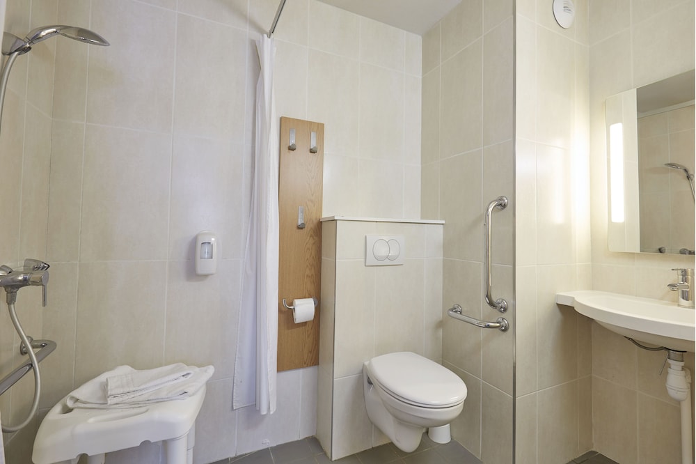 Twin Room, Non Smoking photo 2