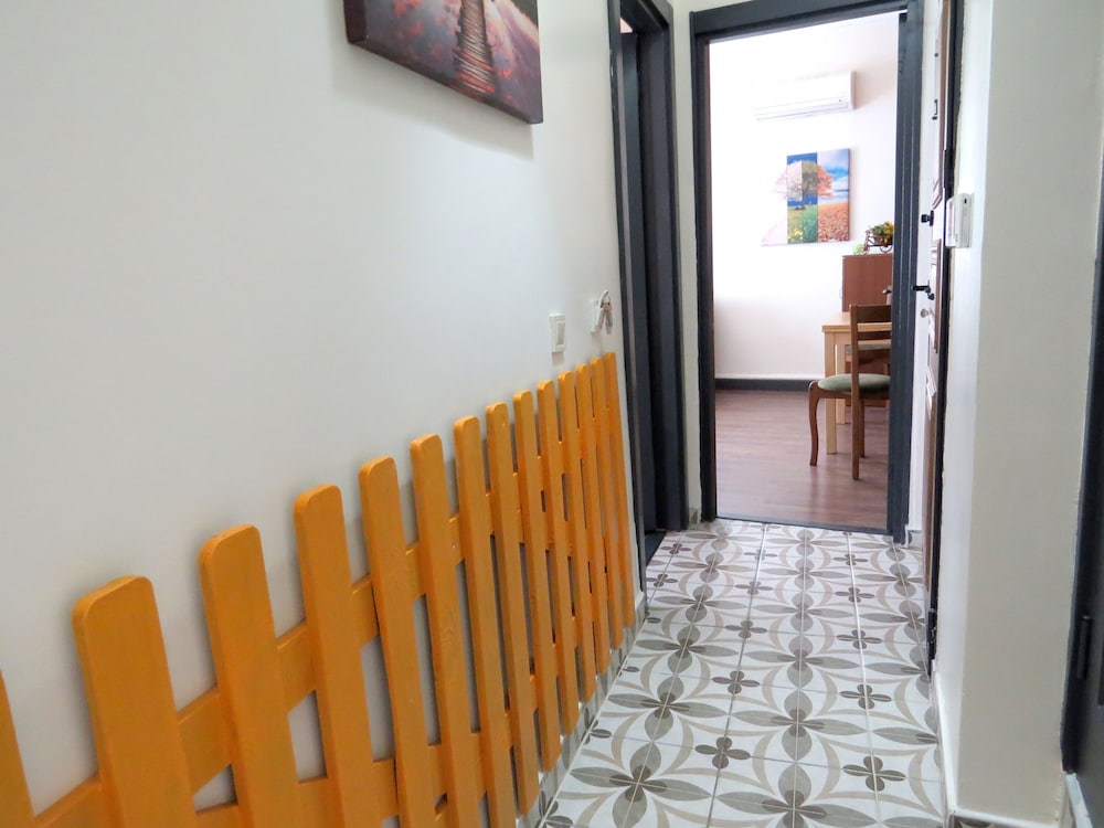 Deluxe Apartment (3rd Floor) photo 2