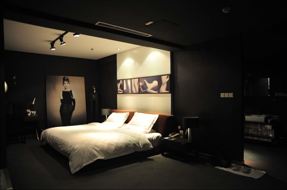 Romantic Room (Mainland Chinese Citizen Only) photo 3