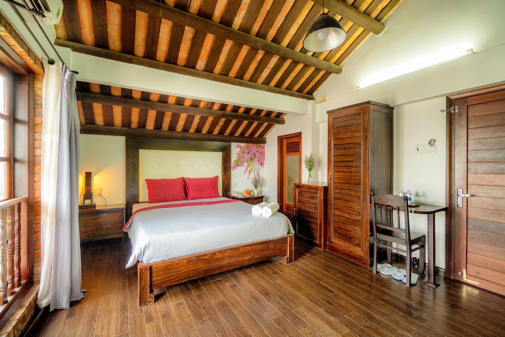 Premier Double Room, River View photo 3