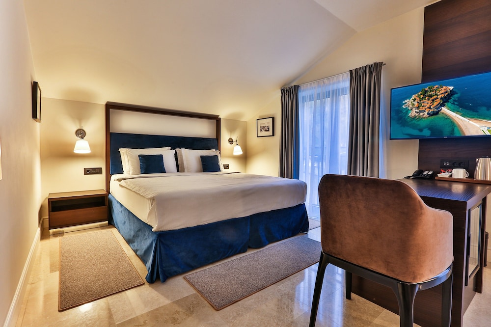 Junior Suite, Mountain View - Photo 1