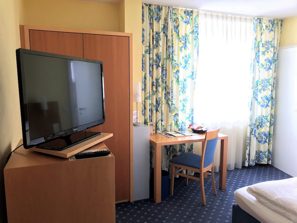 Hotel Möhringer Hof - Photo 24