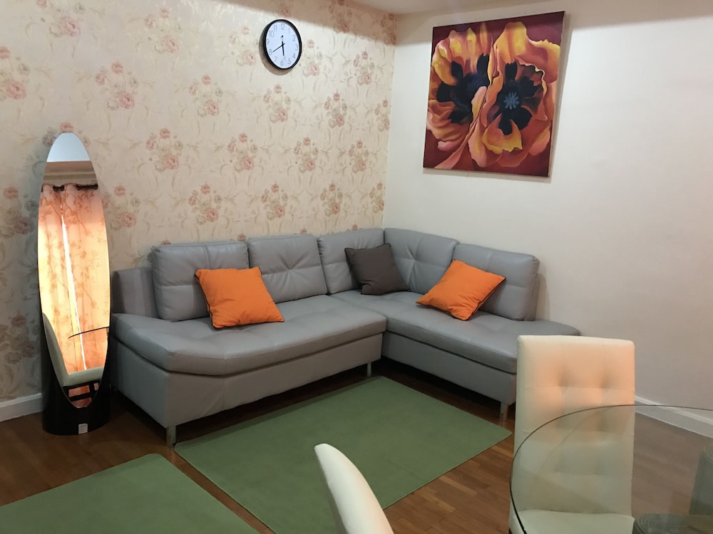 Basic Apartment, 2 Bedrooms, Kitchen, Sea Facing photo 3