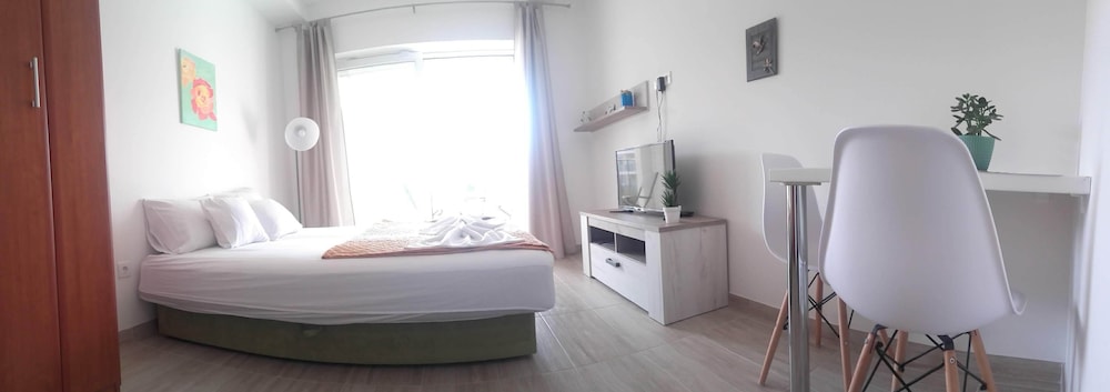 Studio Suite (2)