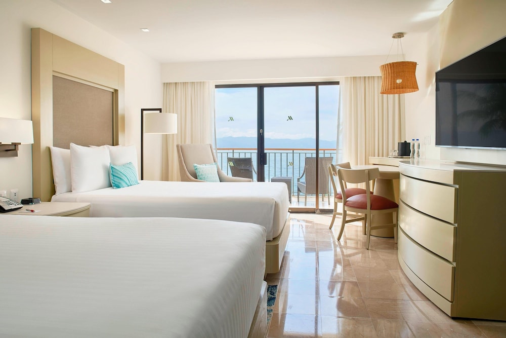Room, 2 Double Beds - Photo 1