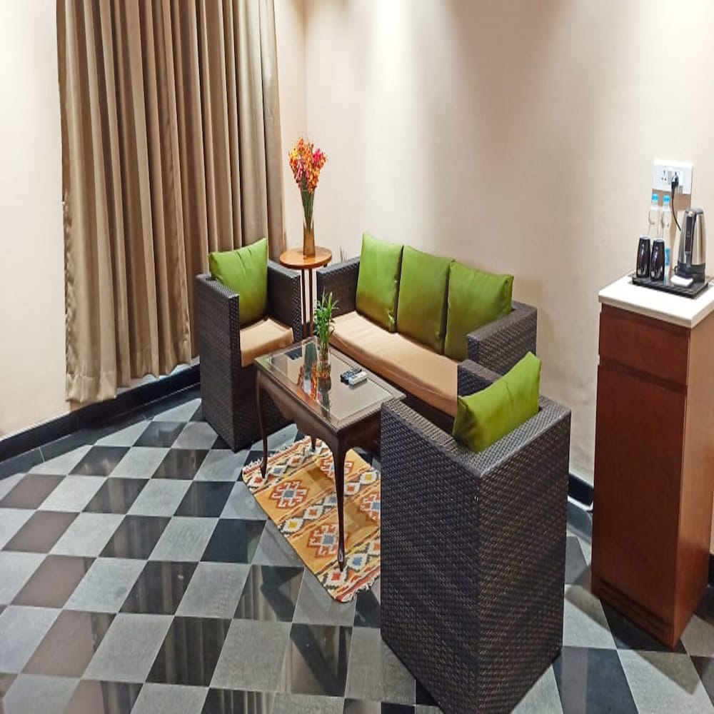 Club Room - Photo 7