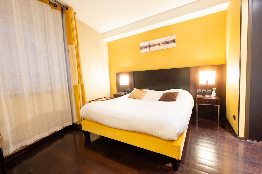 Standard single room photo 2