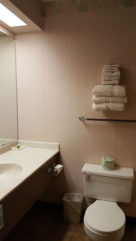 Room, 2 Queen Beds, Non Smoking - Photo 3
