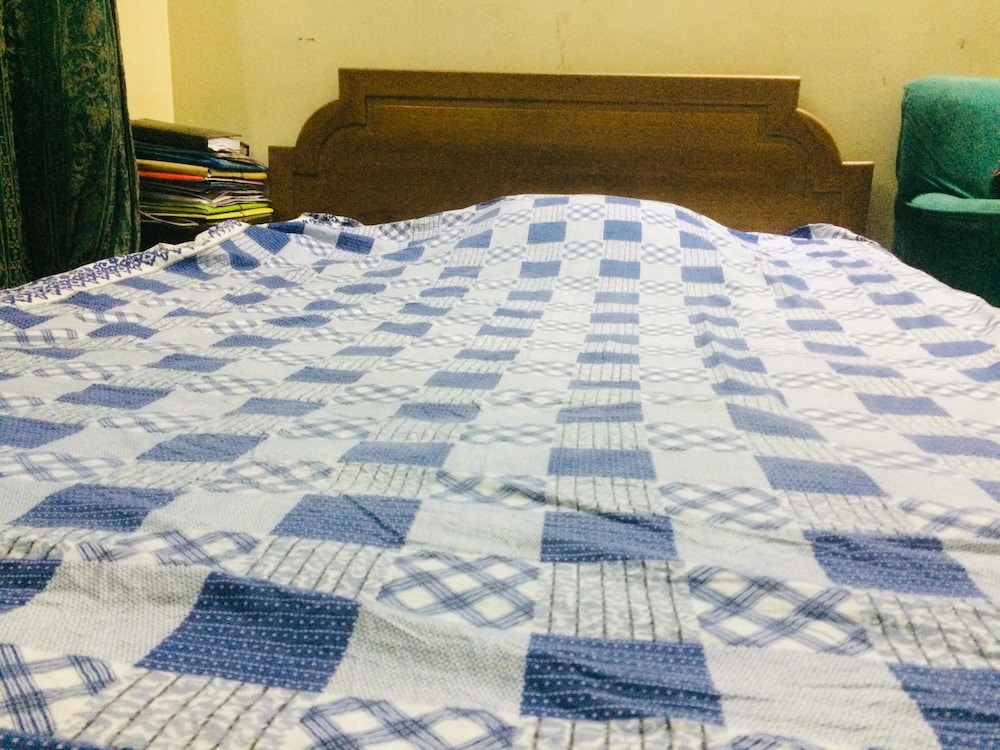 Master Bedroom photo 1