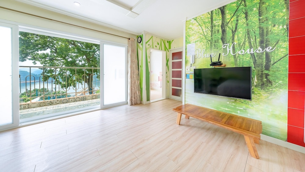 Basic Room, 2 Bedrooms (B-Dalbit) photo 1