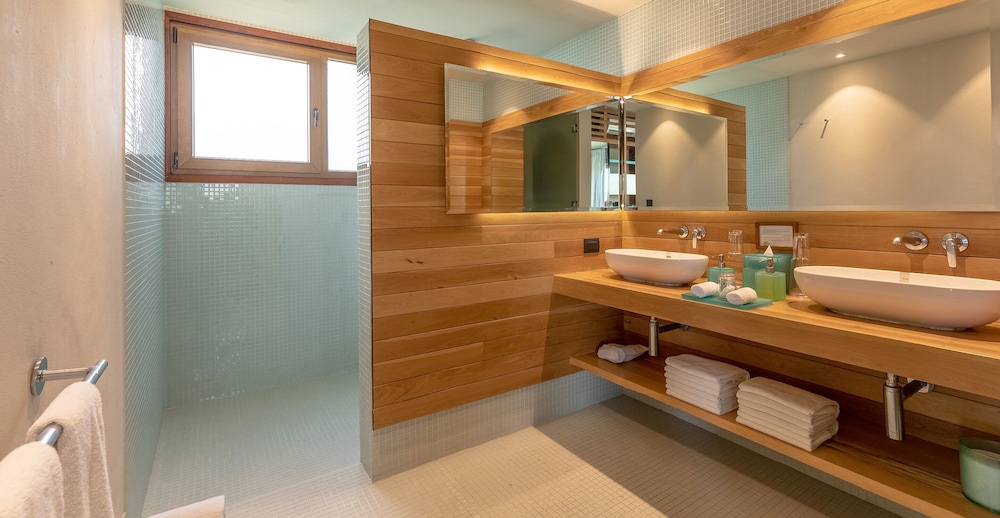 Sea Front Room With Refreshing Plunge Pool