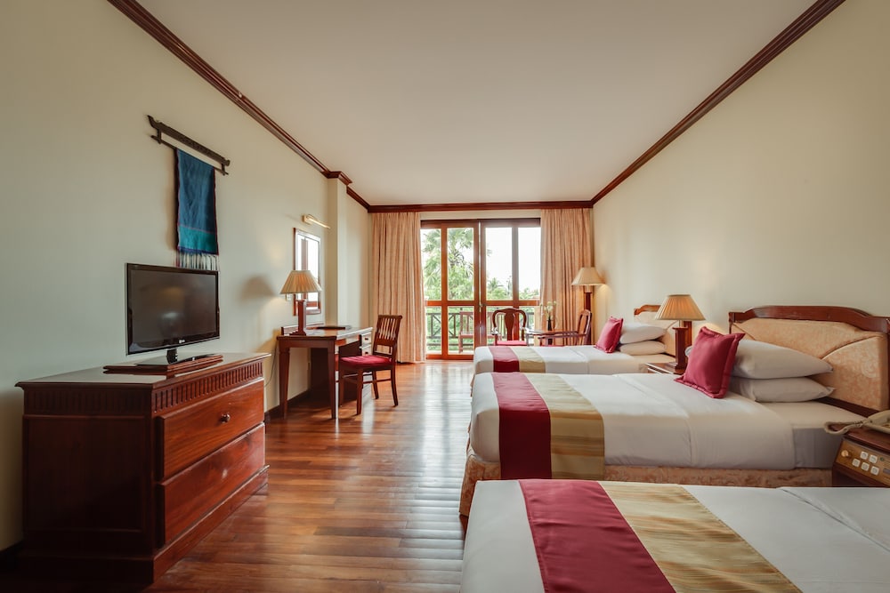 Deluxe Triple Room - City View - Photo 3
