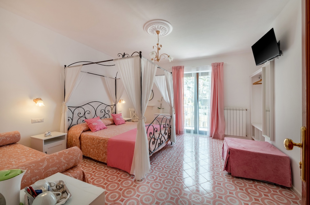 Superior Double or Twin Room, Sea View photo 1