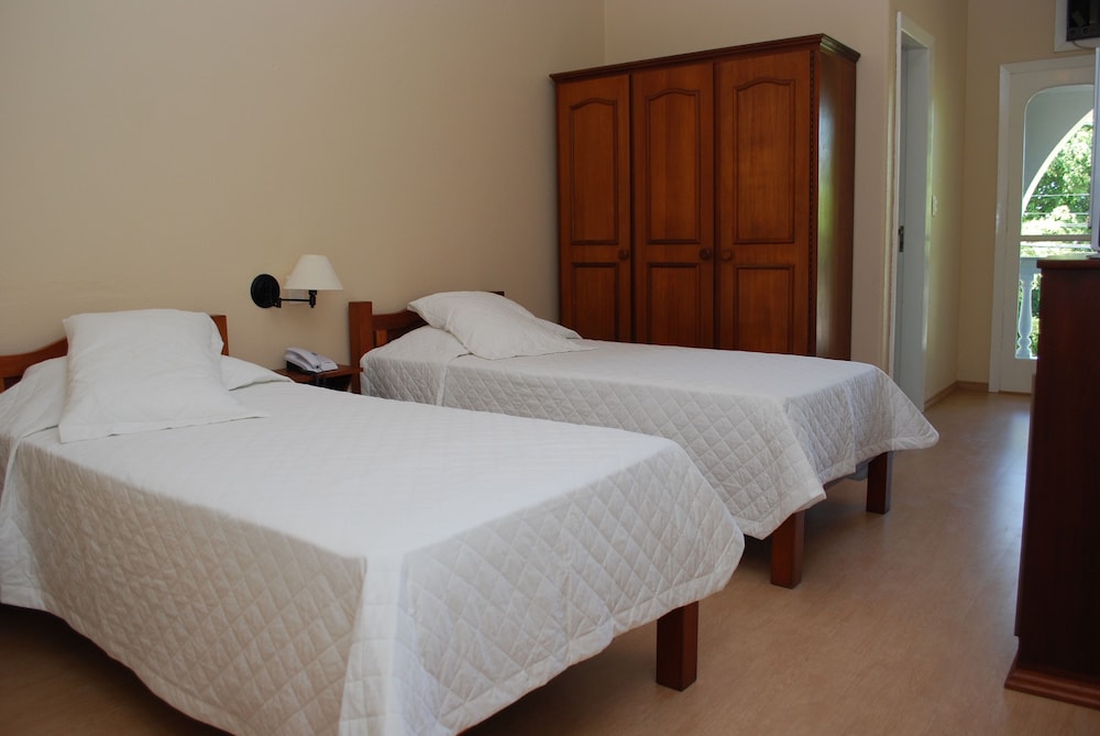 Standard Single Room, 2 Twin Beds photo 2