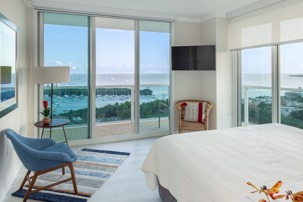 Premium Apartment, 1 King Bed With Sofa Bed, Balcony, Sea View