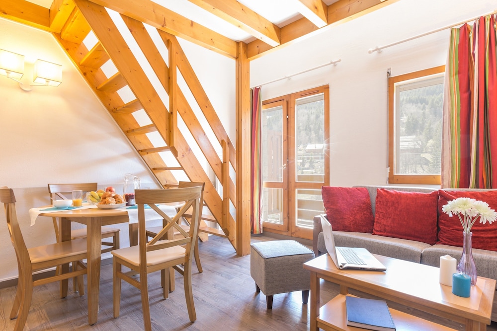 Studio 6 personnes - 1 coin nuit + 1 mezzanine - Vue montagne - rénové
