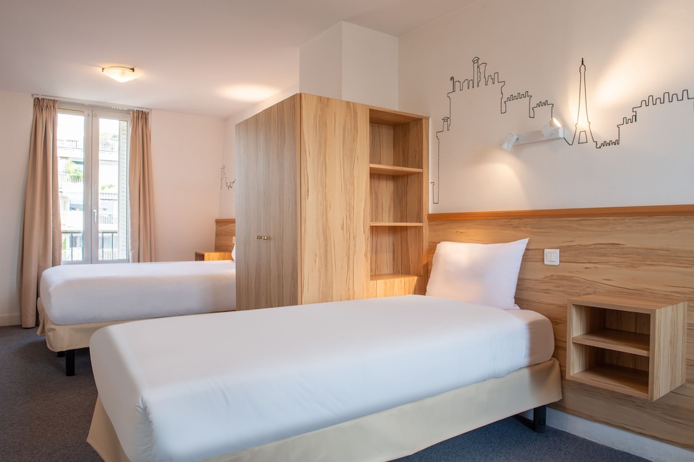 Classic Triple Room photo 2