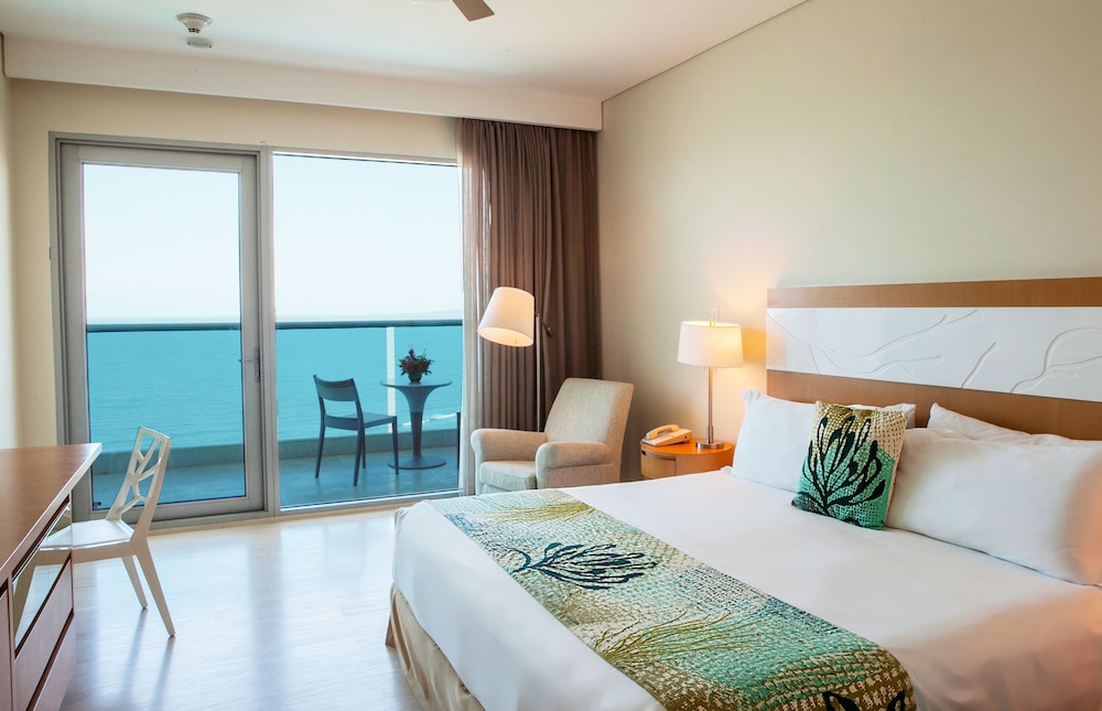 Junior Suite, 1 King Bed, Sea View - Photo 2
