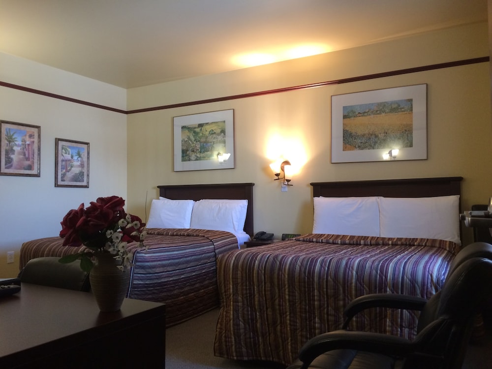 Double Room, 2 Double Beds photo 1