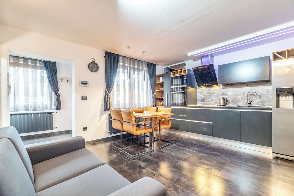 Deluxe Condo