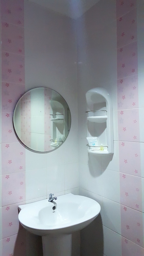 Standard Room (Road Side) photo 3