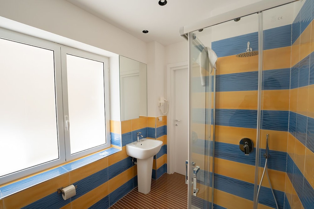Standard Room, 1 Bedroom, Non Smoking, Annex Building (via alcide DE GASPERI 45) - Photo 8