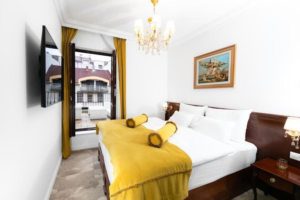 Superior Double or Twin Room photo 2
