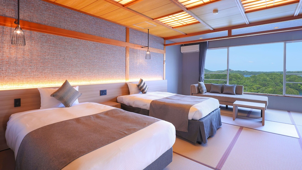 Superior Japanese-Style Bed with 12 Tatami Mats (Sea side) - Indoor Bath - No-Smoking - Photo 1