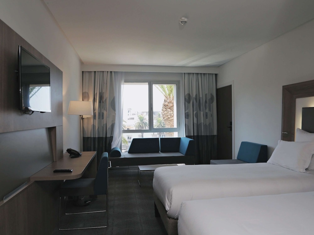 Superior Twin Room, 2 Twin Beds, Sea View (Park or Sea View) photo 3