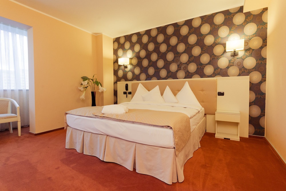 Double or Twin Room - Photo 1