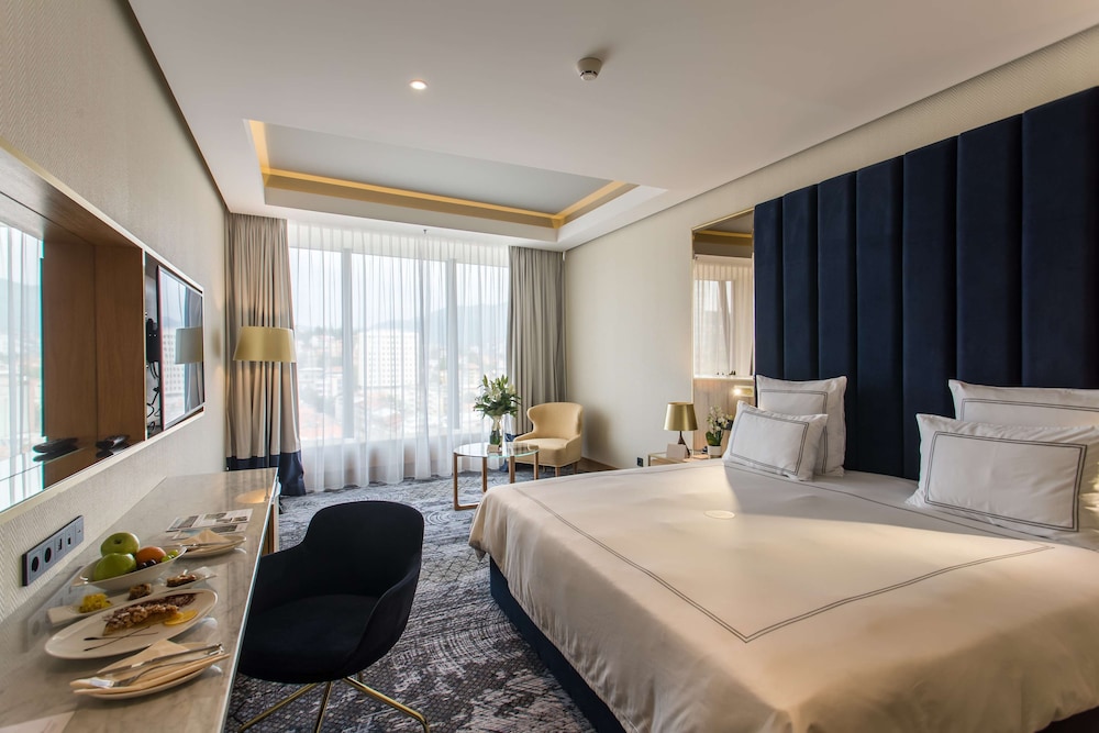 Swiss, Premier Room, 1 King Bed photo 1