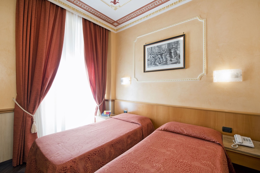 Standard Double Room Single Use photo 1