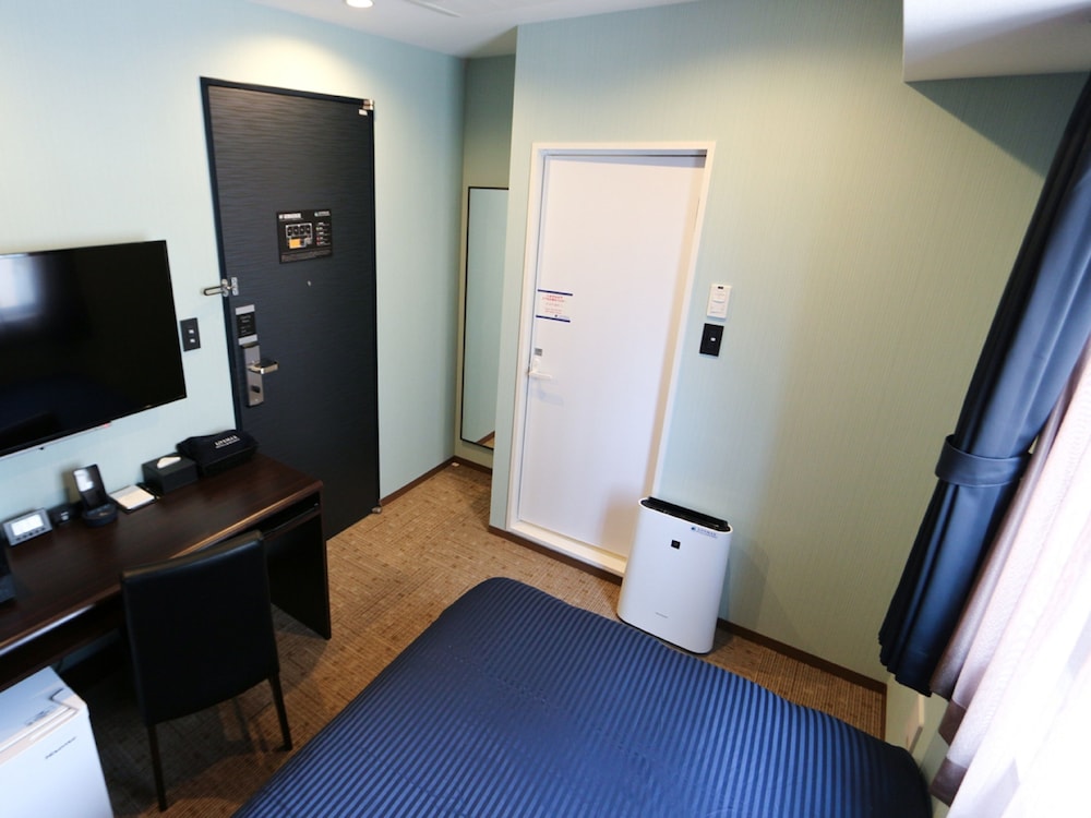 Single Room, Non Smoking - Photo 1