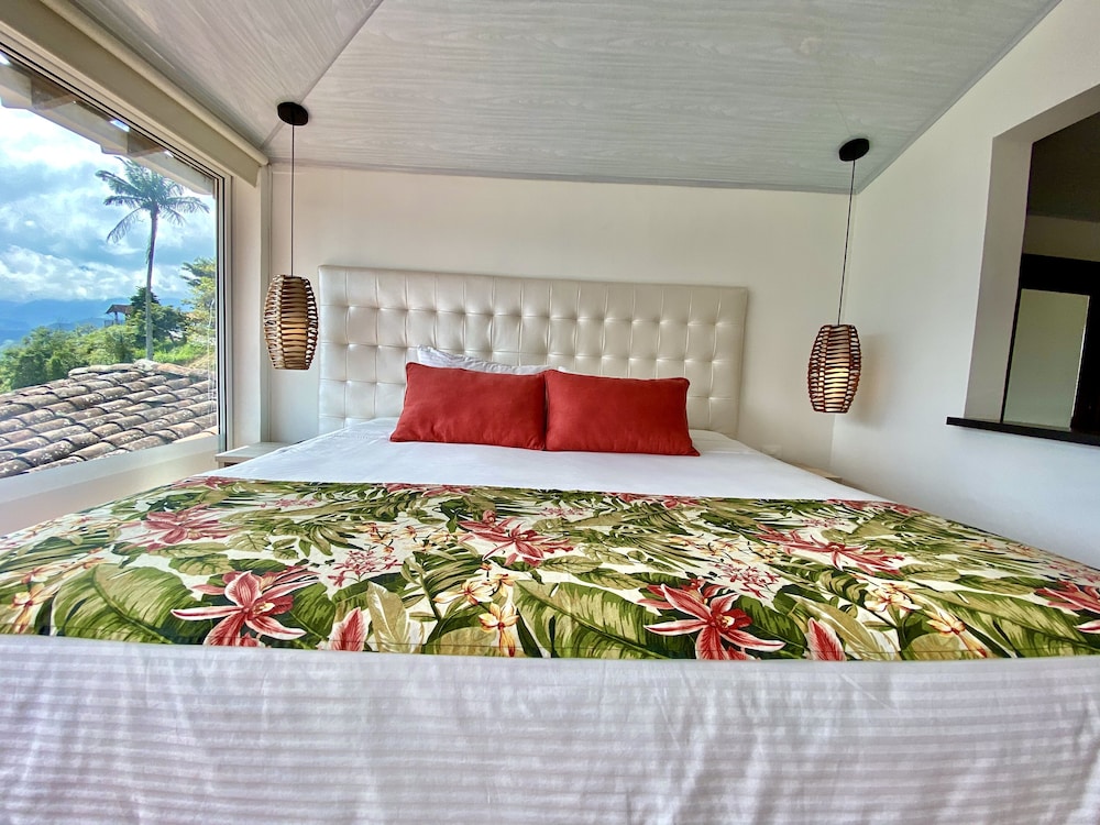 Superior Double Room, Mountain View (Bosque de Niebla) photo 3