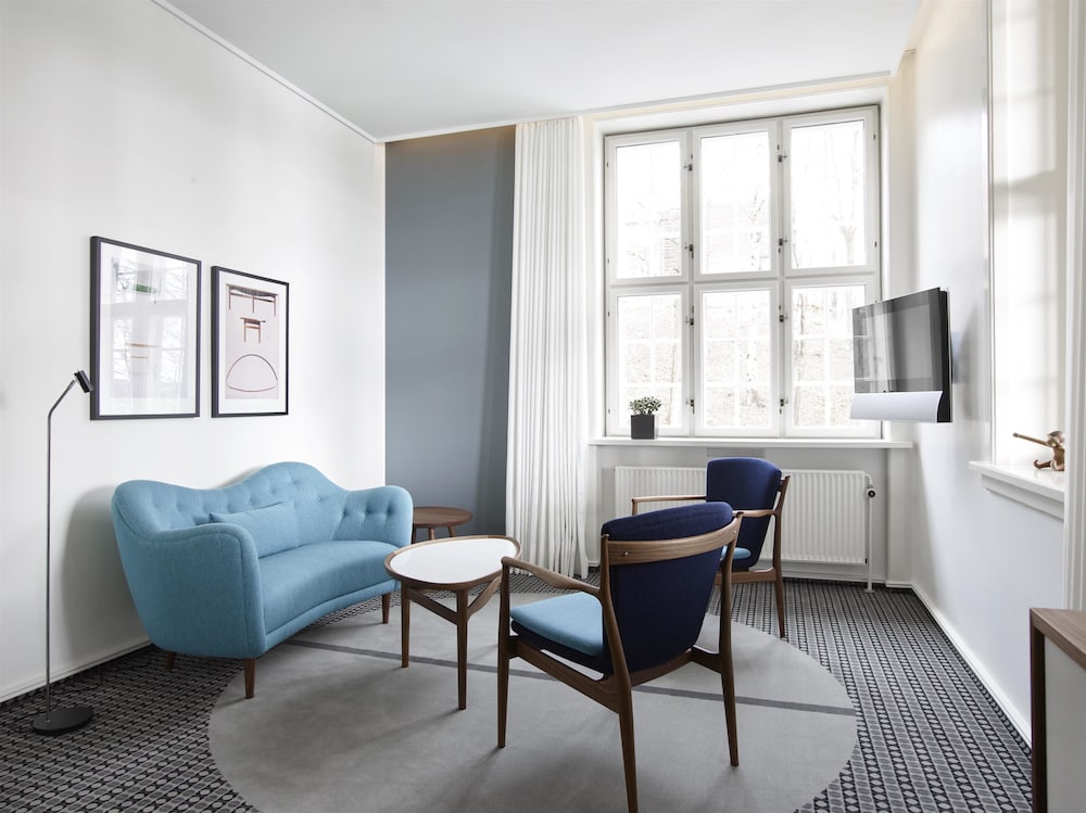 Design Suite, Balcony, Fjord View, Main Building - Photo 4