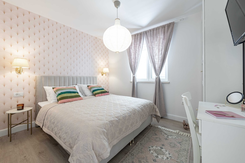 Apartment (Superior 1 Bedroom Apt with Terrace)
