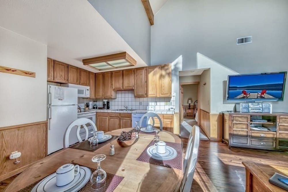 Comfort Condo, 2 Bedrooms, Resort View photo 3