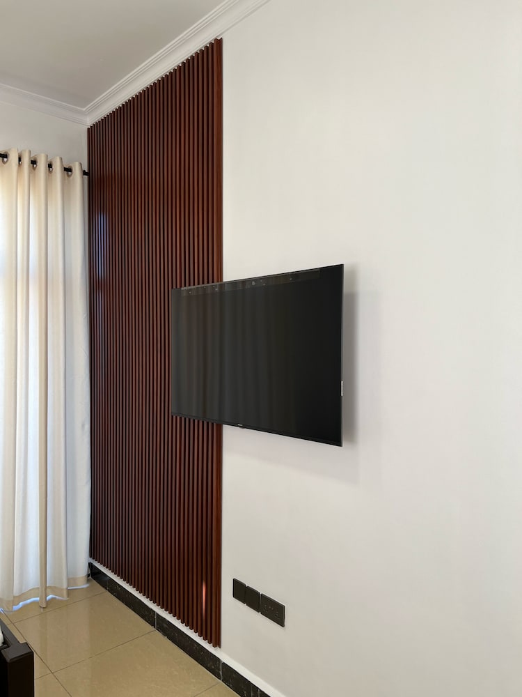 Family Room, City View photo 3