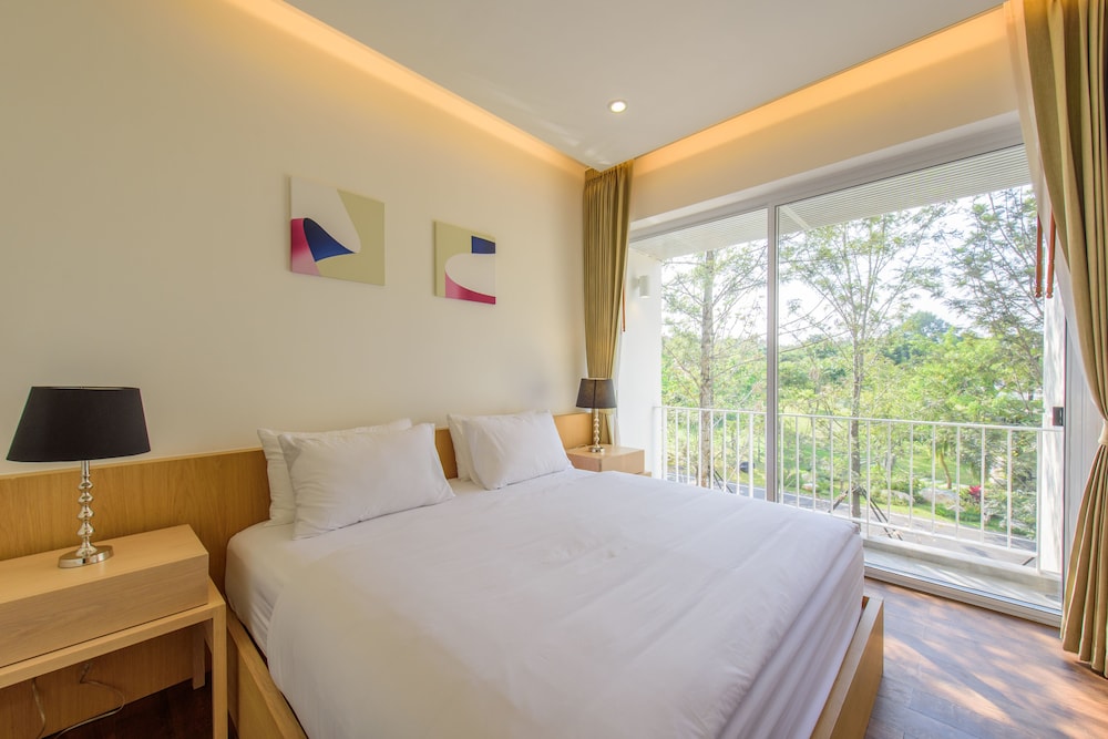 Suite with Mountain View - Photo 5