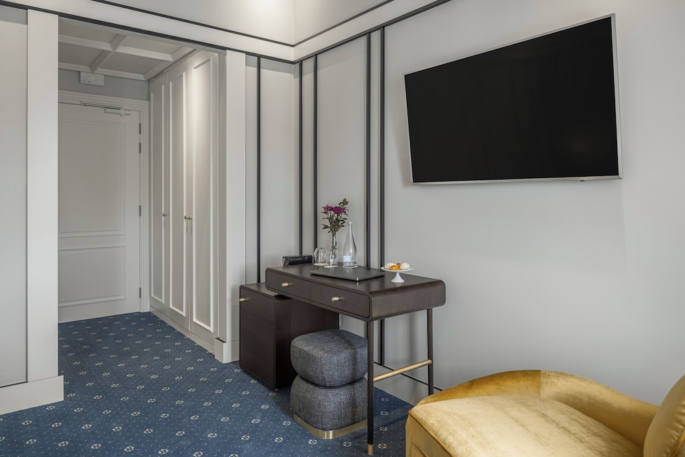 Signature Room - Photo 3