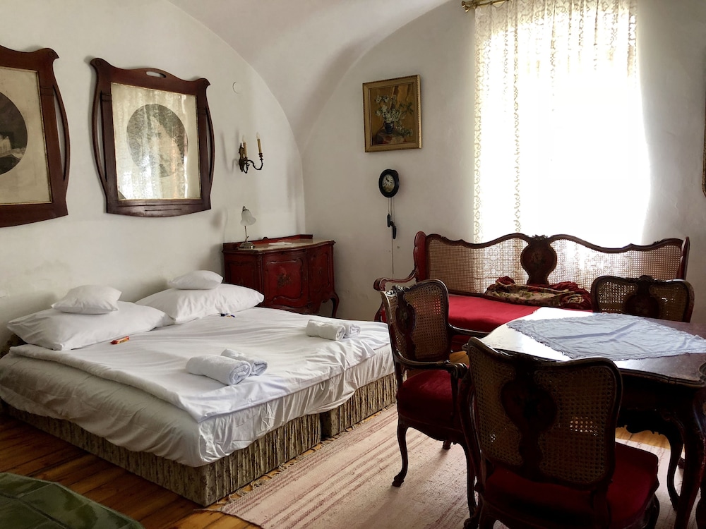 Deluxe Room, 1 King Bed with Sofa bed, Non Smoking, Garden View (Duplex) photo 2
