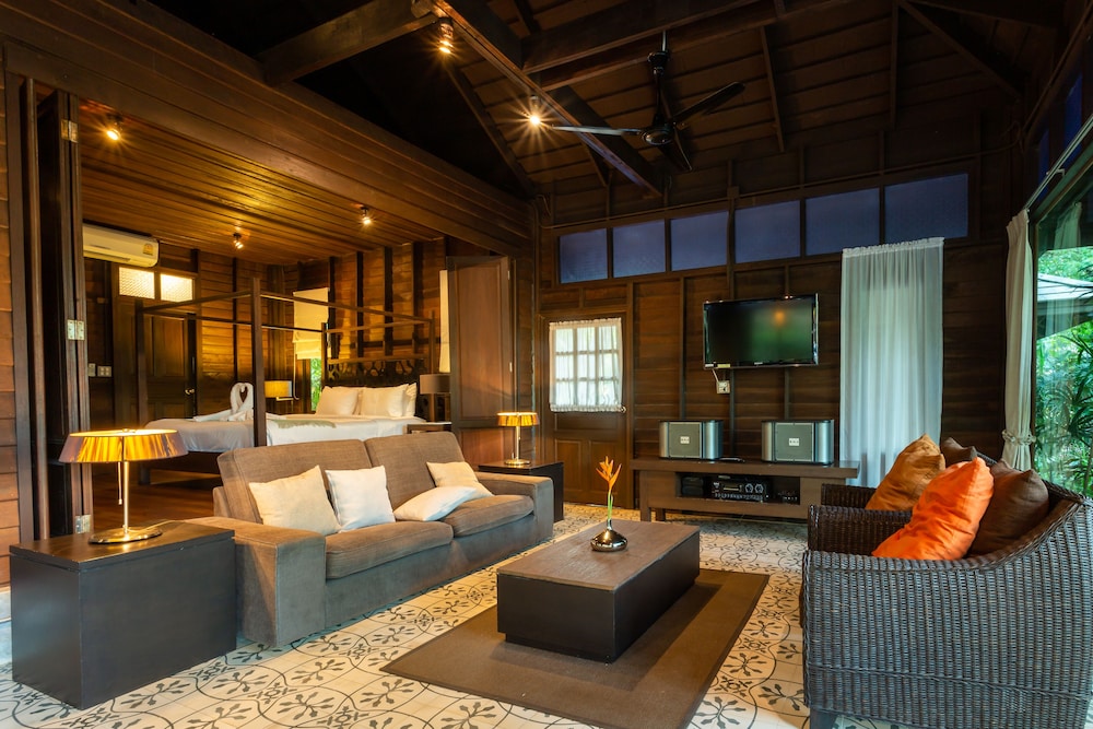 Superior Villa photo 2