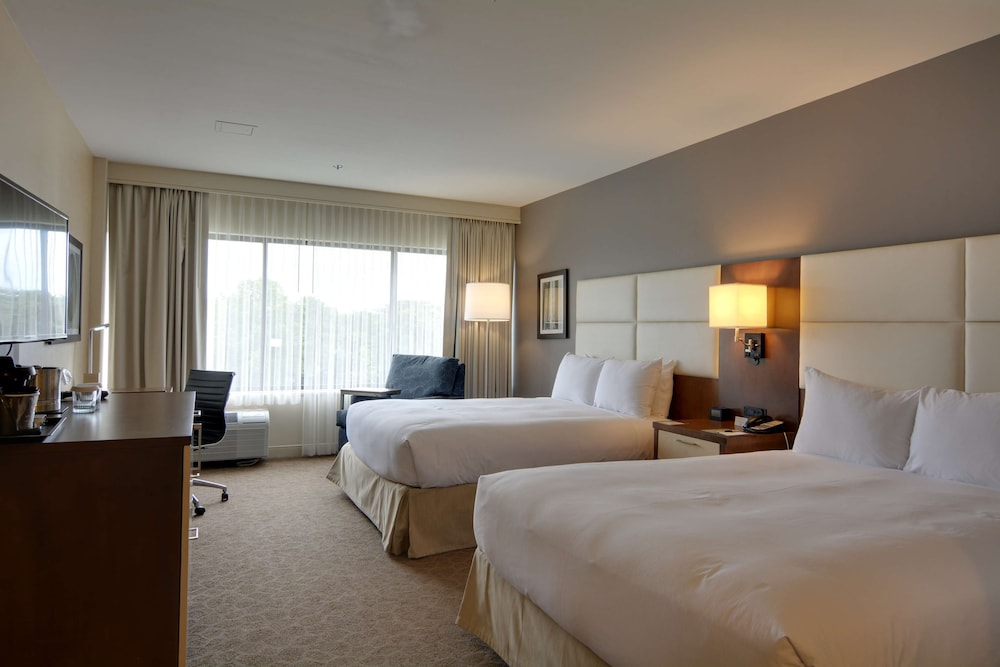 Classic Room, 2 Queen Beds, Accessible, Bathtub - Photo 4