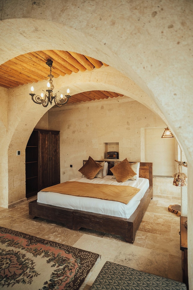 Standard Cave or Stone Room - Photo 20