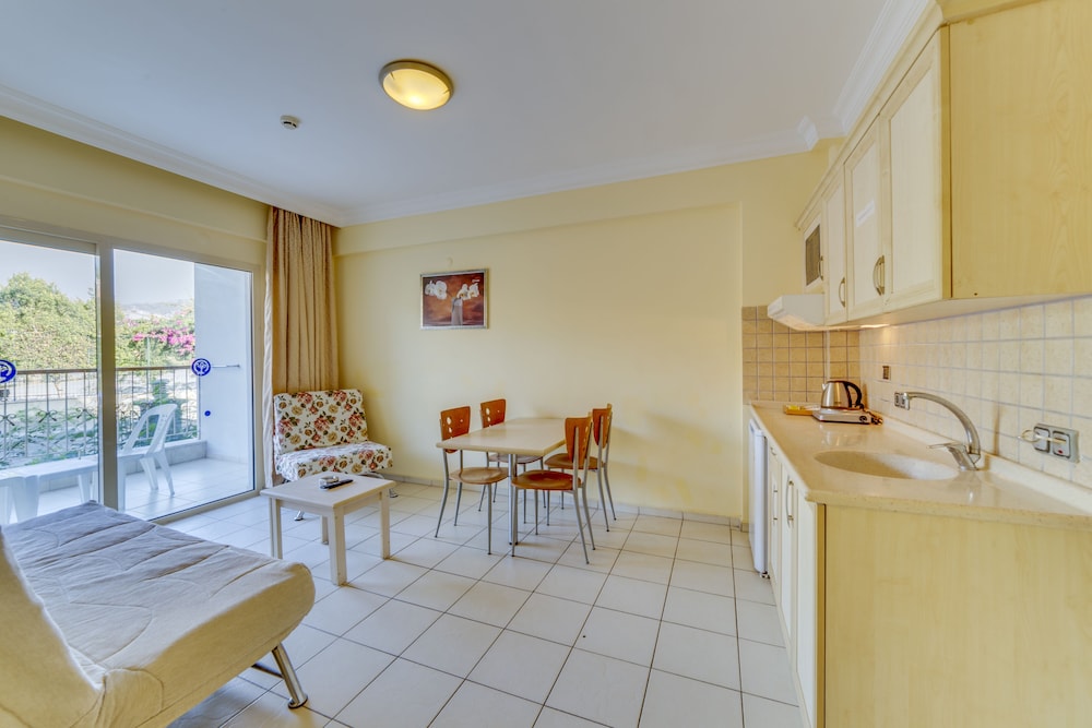Standard Double Room, 2 Bedrooms photo 3